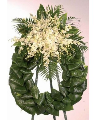 Wreath of coco-leaves on tripod